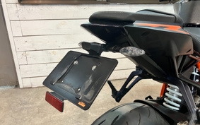 KTM 1290 SUPER DUKE R 2015 V3940