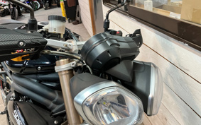 TRIUMPH SPEED TRIPLE 2013 TPN105