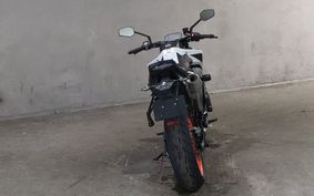 KTM 890 DUKE R 2022 TU940