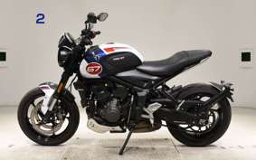 TRIUMPH TRIDENT 660 2024