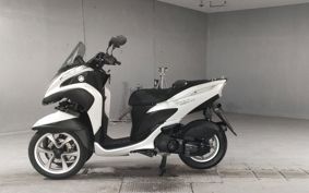 YAMAHA TRICITY 125 SE82J