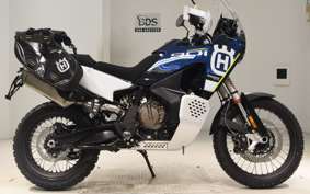 HUSQVARNA ノーデン901 2022