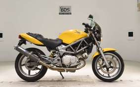HONDA VTR 250 2024 MC33