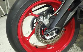 TRIUMPH STREET TRIPLE RX 2026