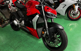 DUCATI STREETFIGHTER V2 2022 3F00
