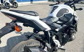 SUZUKI GSR750 2013 C5112