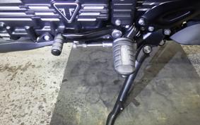 TRIUMPH ROCKET III ストームR 2026