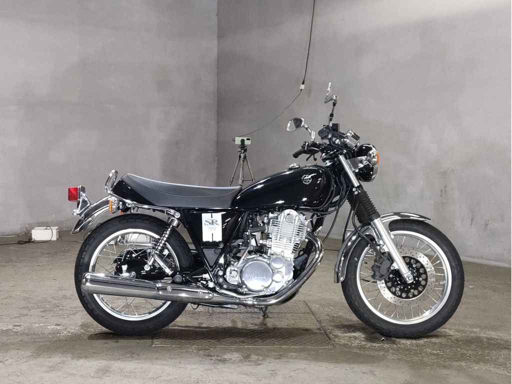 Фото Yamaha SR400 2021 с японского аукциона
