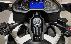 HONDA GL1800 TOUR DCT SC79