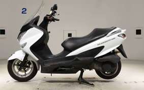 SUZUKI SKYWAVE 200 (Burgman 200)