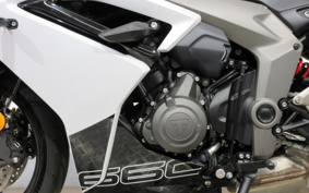 TRIUMPH DAYTONA 660 2024 LGL23U