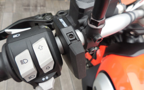 DUCATI  DUCATI  SCRAMBLER  ICON  2020 KB02