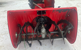 HONDA  SNOW BLOWER  MACHINE 