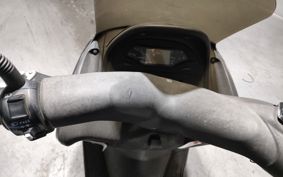 YAMAHA MAJESTY 125 SE27