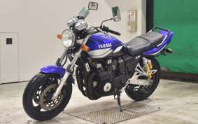 YAMAHA XJR400 Gen.3 R 2002 RH02J