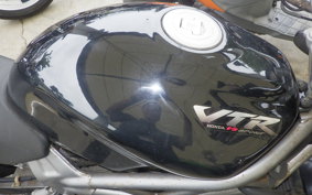 HONDA VTR 250 MC33