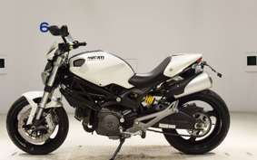 DUCATI MONSTER 696