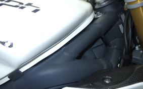 TRIUMPH DAYTONA 675 R 2013