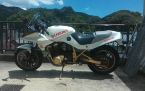 SUZUKI GSX750S KATANA 1985 GR72A