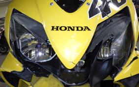 HONDA CBR600F GEN 3 2002 PC35