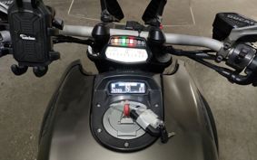 DUCATI DIAVEL STRADA 2013 G102JB