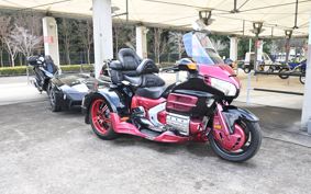 HONDA GL 1800 GOLD WING  TRIKE 2002