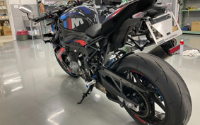 BMW M1000R 2023 0E81