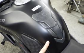 DUCATI STREETFIGHTER V4 S 2021