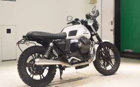MOTO GUZZI V7 STONE 2013
