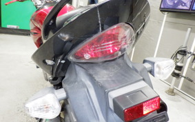SUZUKI GSR250 2012