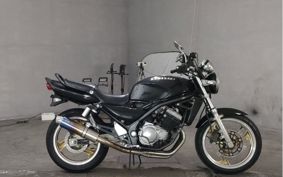 SUZUKI GSX250 ZR250C