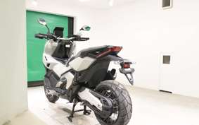HONDA X-ADV 750 2025 RH21