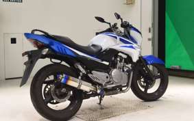 SUZUKI GSR250 2015