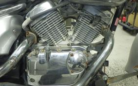 SUZUKI INTRUDER 250 LC VJ51A
