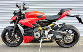 DUCATI STREET FIGHTER V2 2023