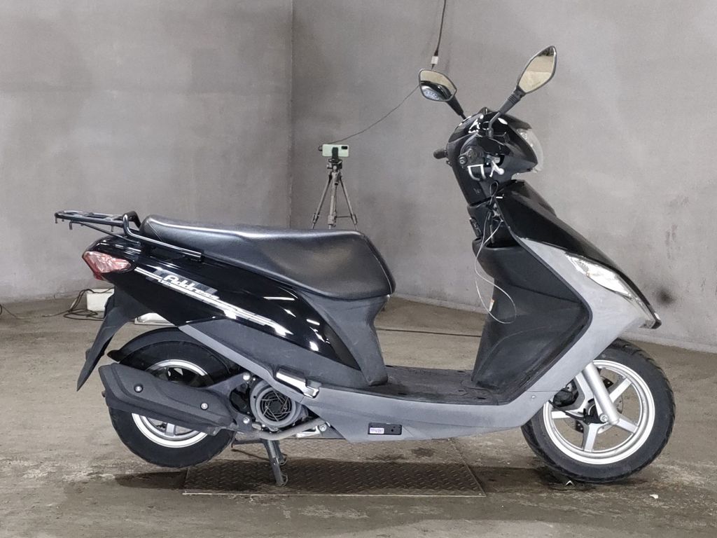 Фото Suzuki ADDRESS V125 с японского аукциона