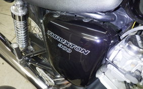 TRIUMPH THRUXTON 900 2005