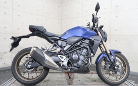 HONDA CB250R MC52