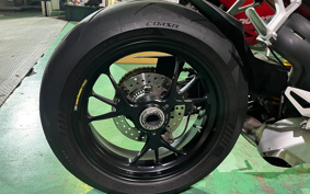 DUCATI STREET FIGHTER V4S 2021 FA00