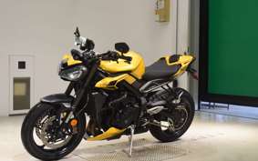 TRIUMPH STREET TRIPLE RS 2023