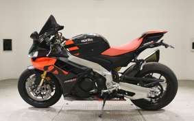APRILIA RSV4 1100ファクト 2021