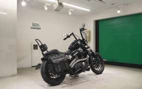 HARLEY XL883N 2013