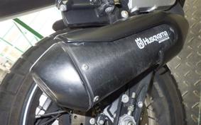 HUSQVARNA SVARTPILEN 401 2021