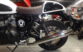 TRIUMPH  TRIUMPH  THRUXTON ACE 2015 TJ9147