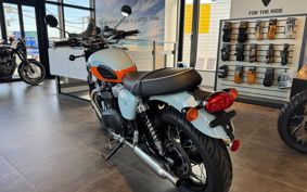 TRIUMPH TRIUMPH BONNEVILLE T100 2022 DAD70G