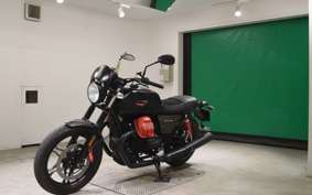 MOTO GUZZI V7 CARBON 2019