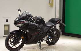 YAMAHA YZF-R3 2018 RH13J