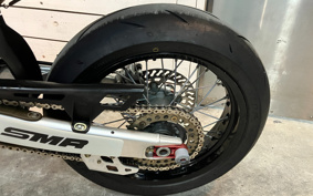 HUSQVARNA SM250R