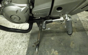 SUZUKI GSR250