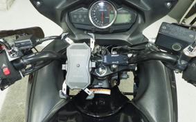 SUZUKI GSR250F